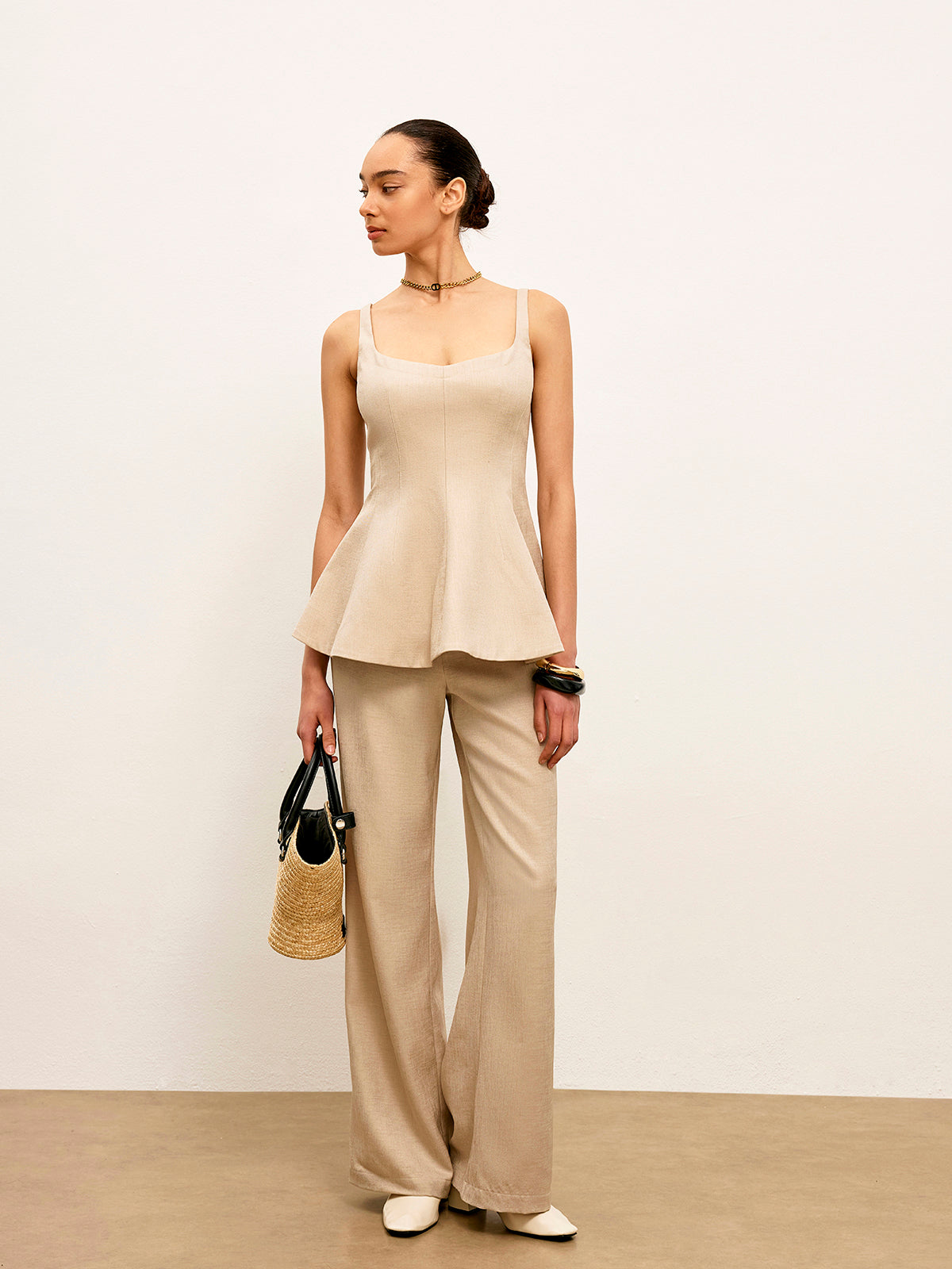 Arkadan Fermuarlı Peplum Detaylı Bluz