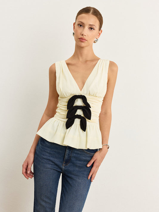 Fiyonk Detaylı, Büzgülü Ve Peplum Etekli Bluz