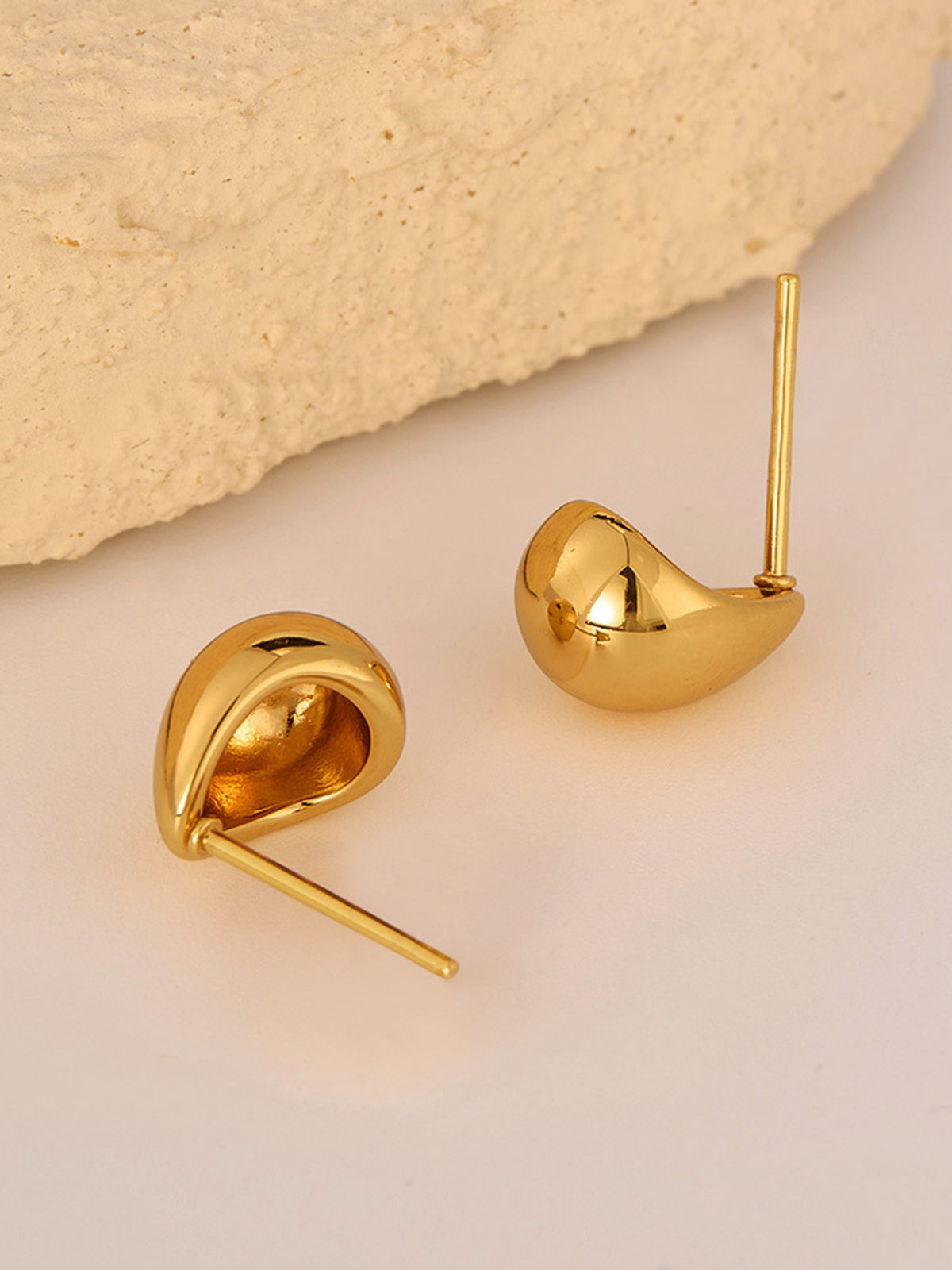 Minimalist Damla Şekilli Küpe