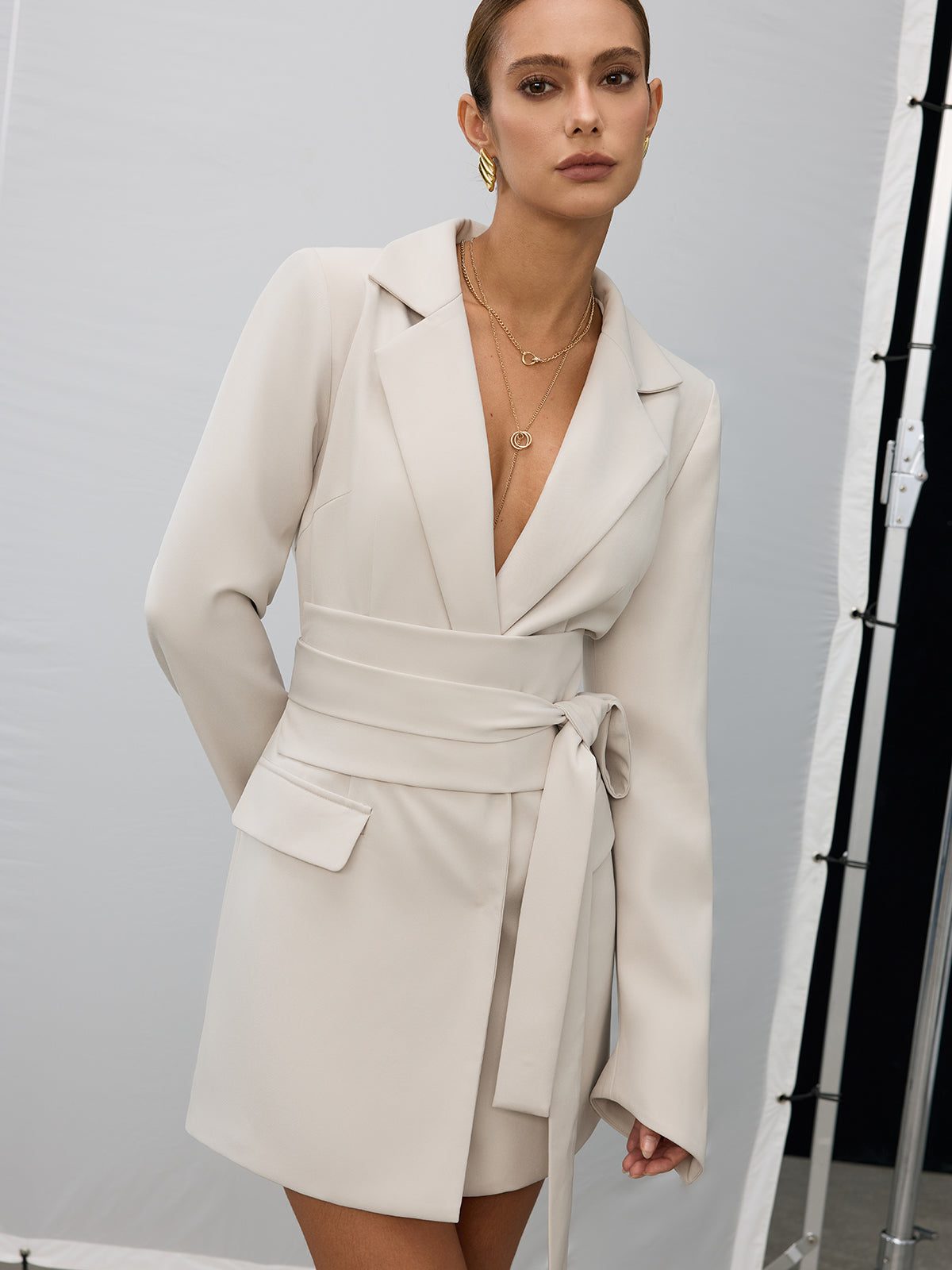 Çift Düğmeli Kemerli Blazer Elbise