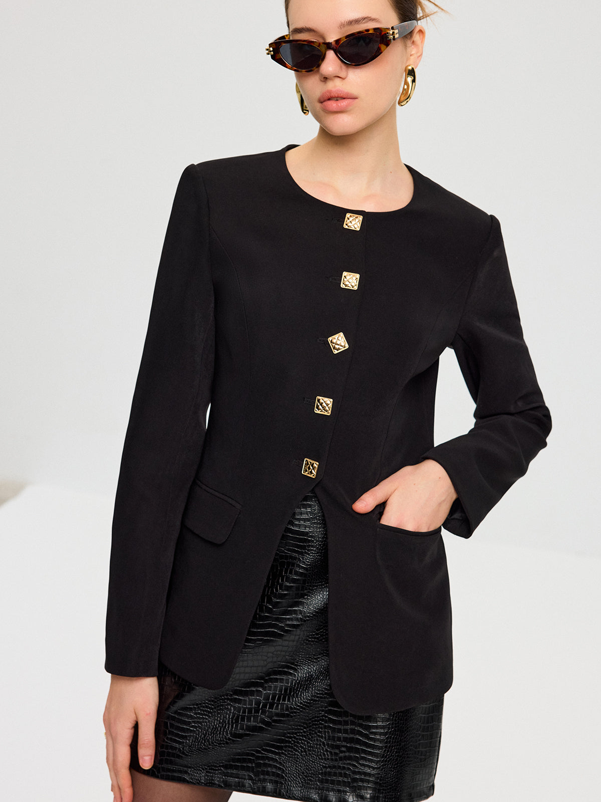 Yırtmaçlı Etekli Metal Düğmeli Blazer Ceket