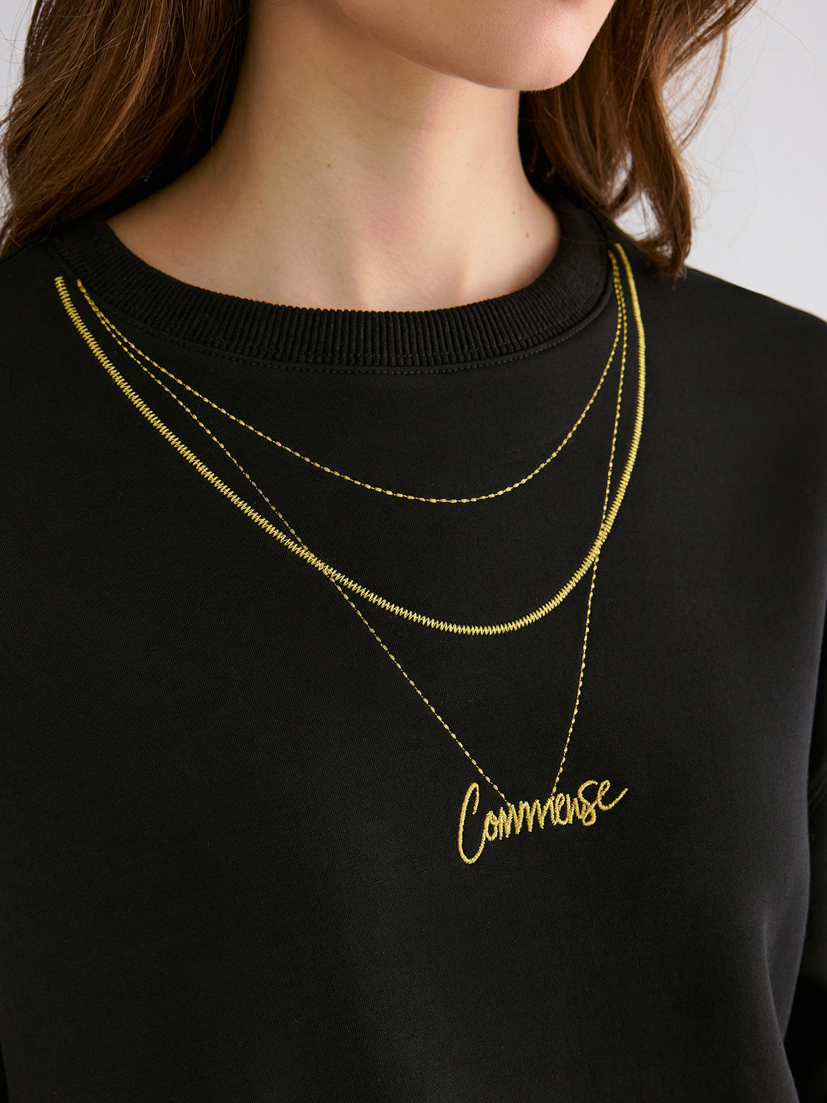 Altın Zincir İşlemeli Sweatshirt