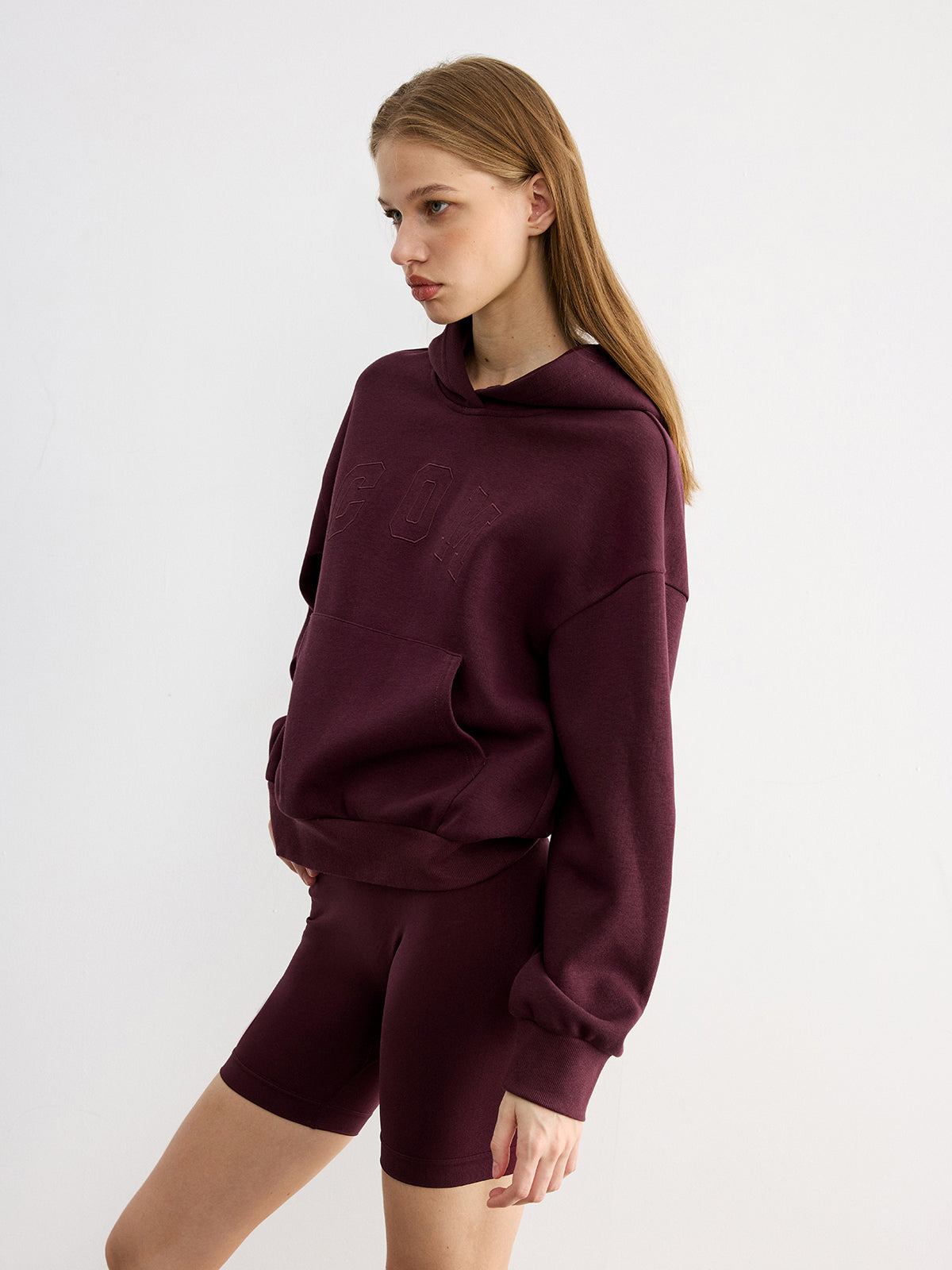 Harf İşlemeli Bol Kesim Kapüşonlu Sweatshirt