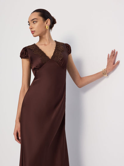 Dantel Detaylı Saten V Yaka Maksi Elbise