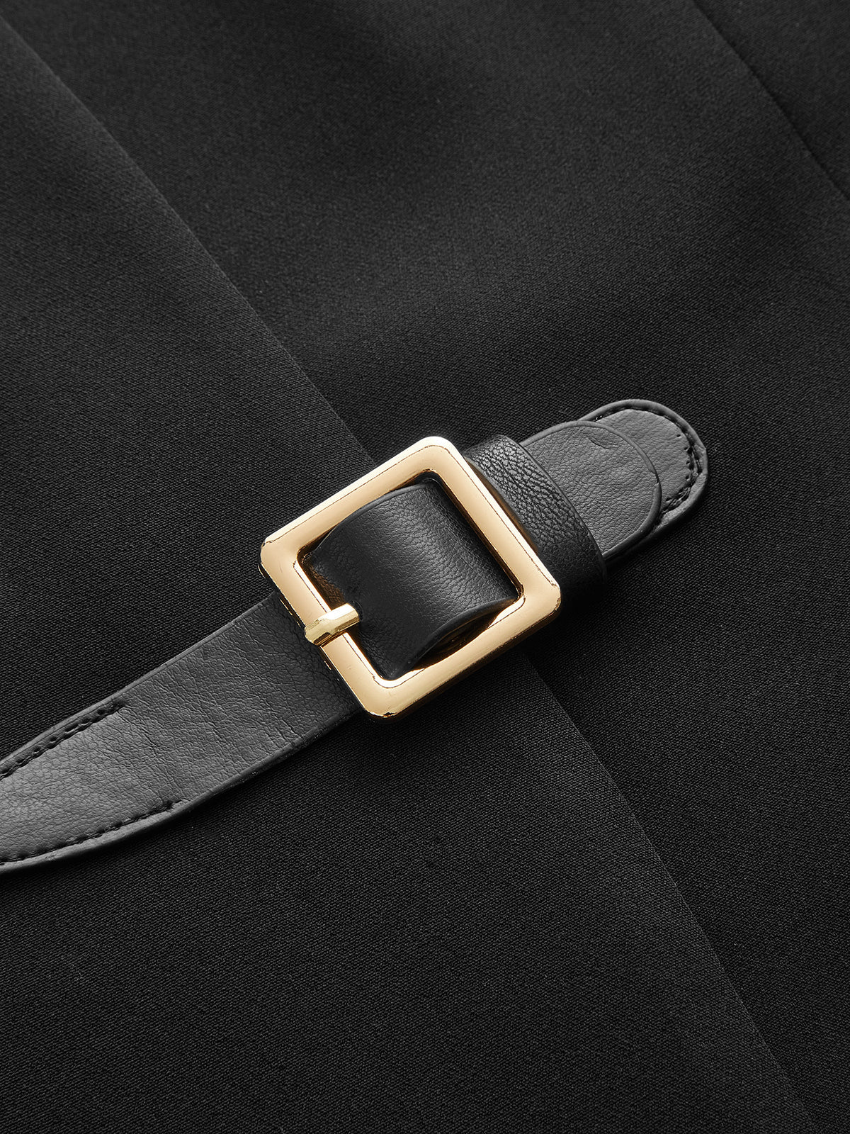 Çentikli Yaka Toka Detaylı Blazer Yelek