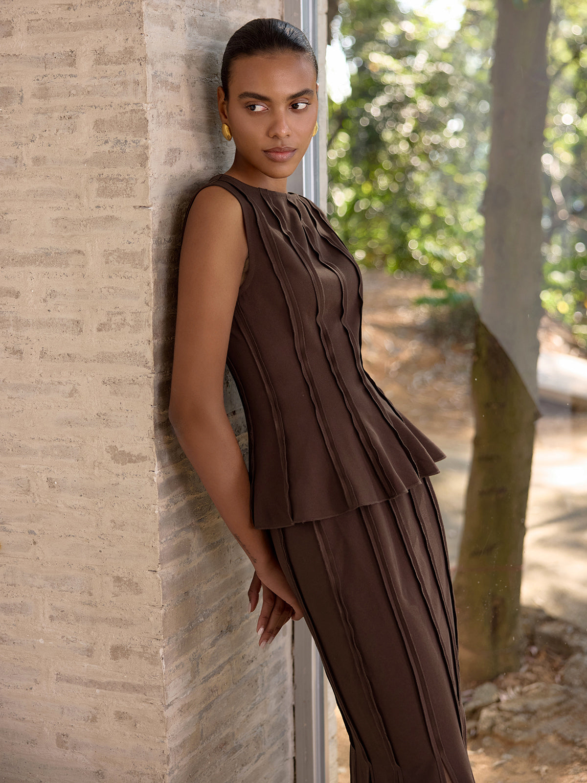 Dikiş Detaylı Peplum Kolsuz Bluz