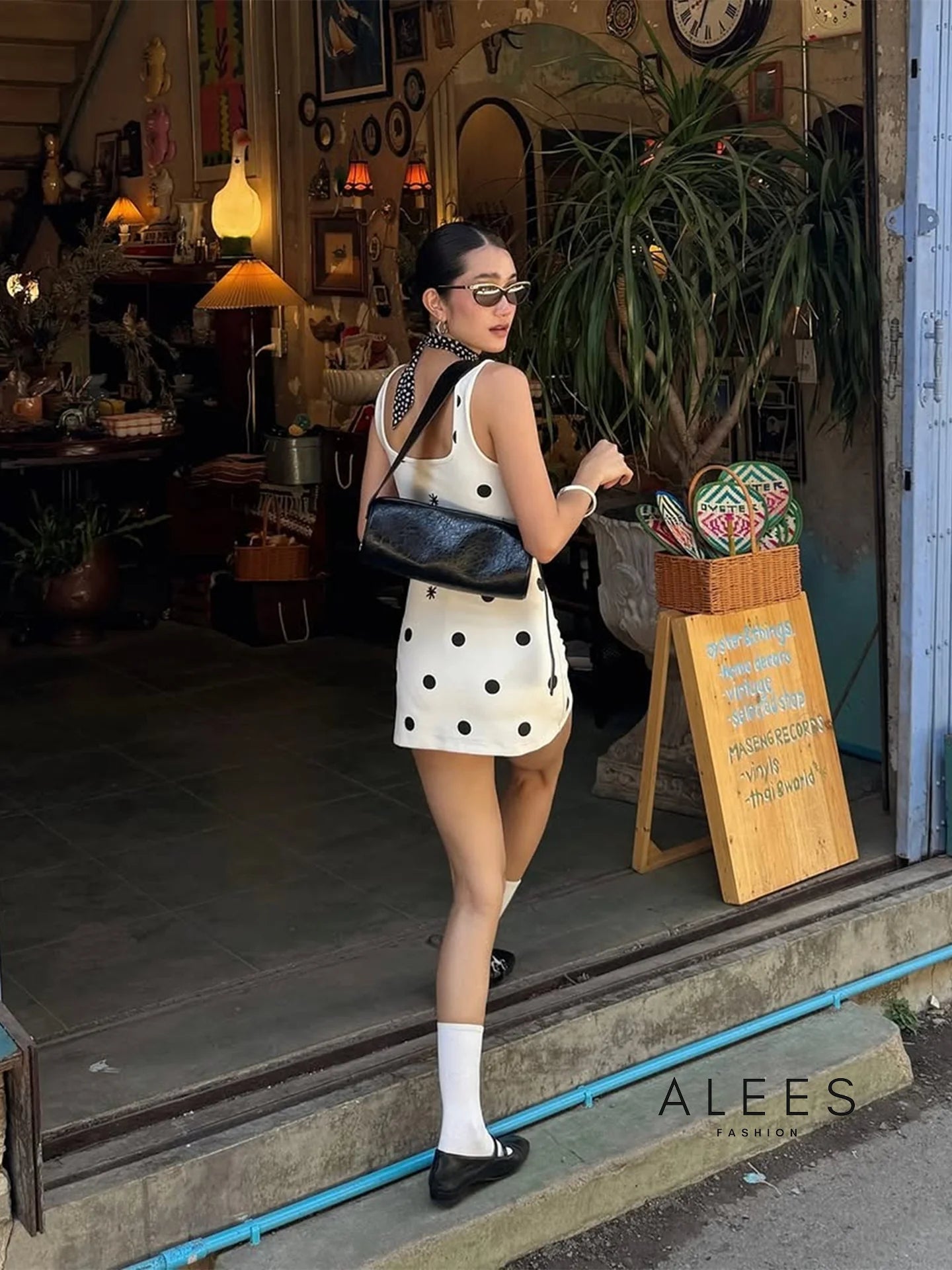 Annaleigh Puantiyeli Midi Elbise