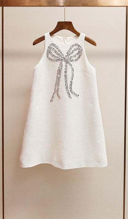 Fannie Beyaz Pullu Fiyonk Mini Elbise